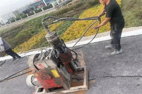 贵州马路面下沉注浆加固